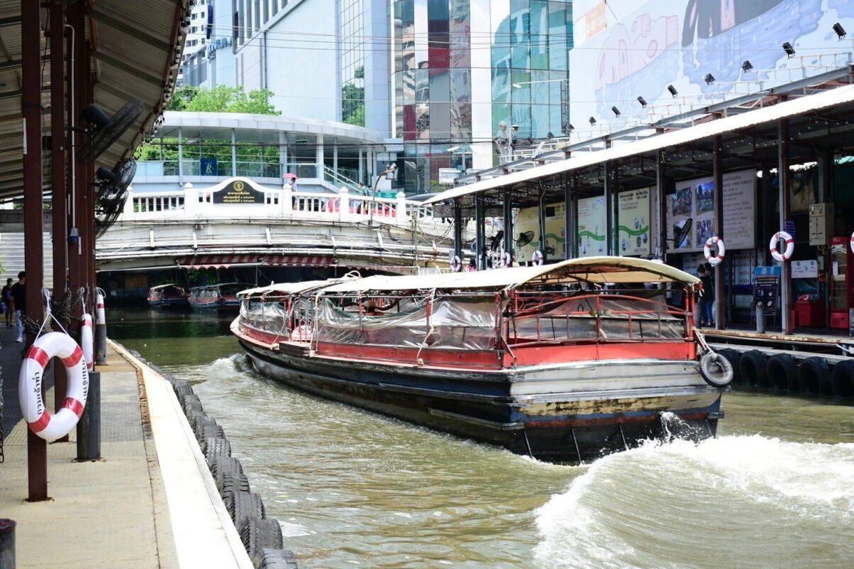 เรือคลองแสนแสบ ขึ้นค่าโดยสารอีก 2 บาท หลังดีเซลทะลุ 44 บาท