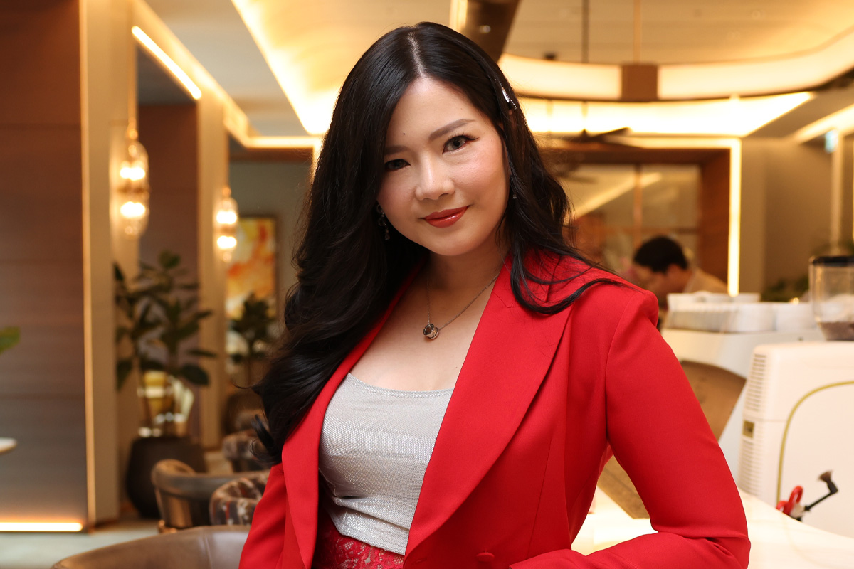 มิ้นท์-กุลธิรัตน์ ภควัชร์ไกรเลิศ