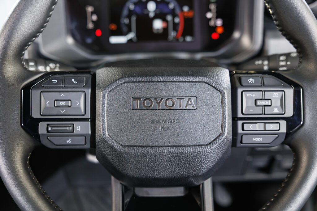 Toyota LAND CRUUSER FJ 