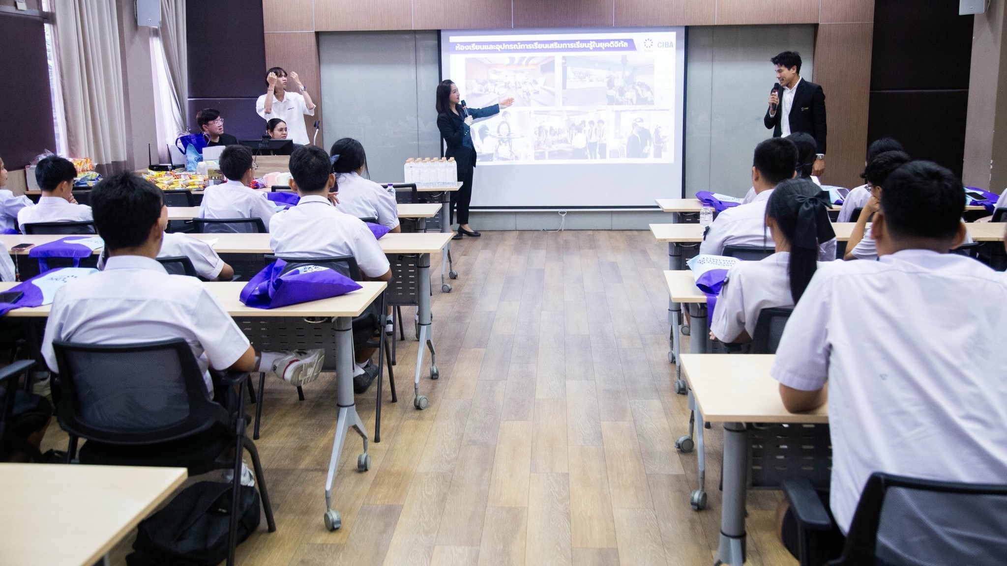 “ทักษะดิจิทัลควบคู่ความเข้าใจธุรกิจ” CIBA DPU  ดันเยาวชนภูเก็ต สู่เส้นทางอาชีพยุค AI