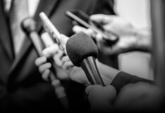 โพลชี้ “นักข่าว” น่าไว้วางใจสุดในไทย แซงแพทย์-อินฟลูฯ สวนเทรนด์โลก นักข่าว