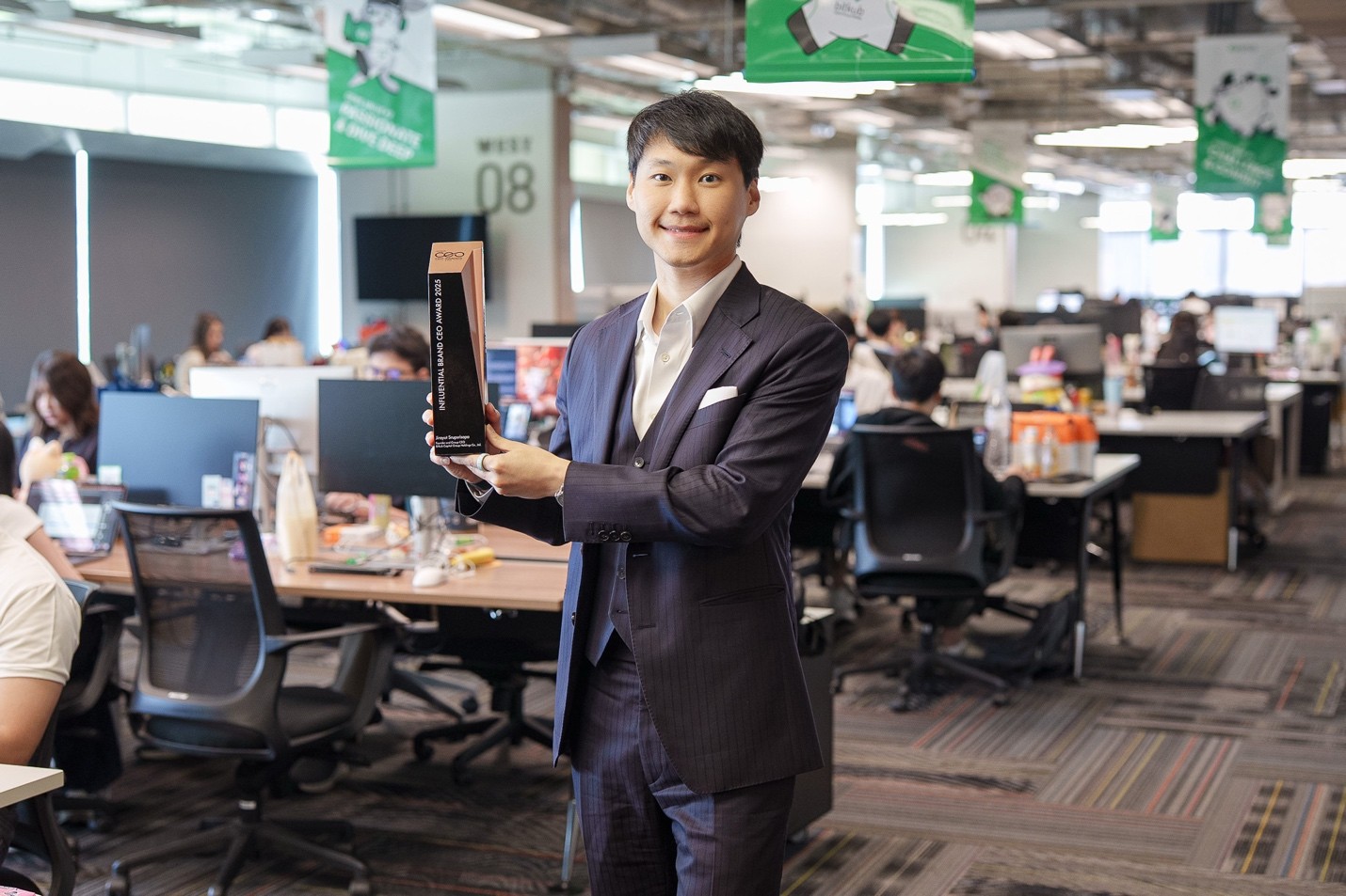 ท๊อป จิรายุส คว้ารางวัล CEO สะท้อนบทบาทผู้นำที่ทรงอิทธิพลของประเทศ