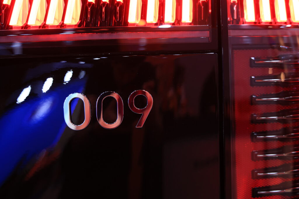 ZEEKR 009 Grand 