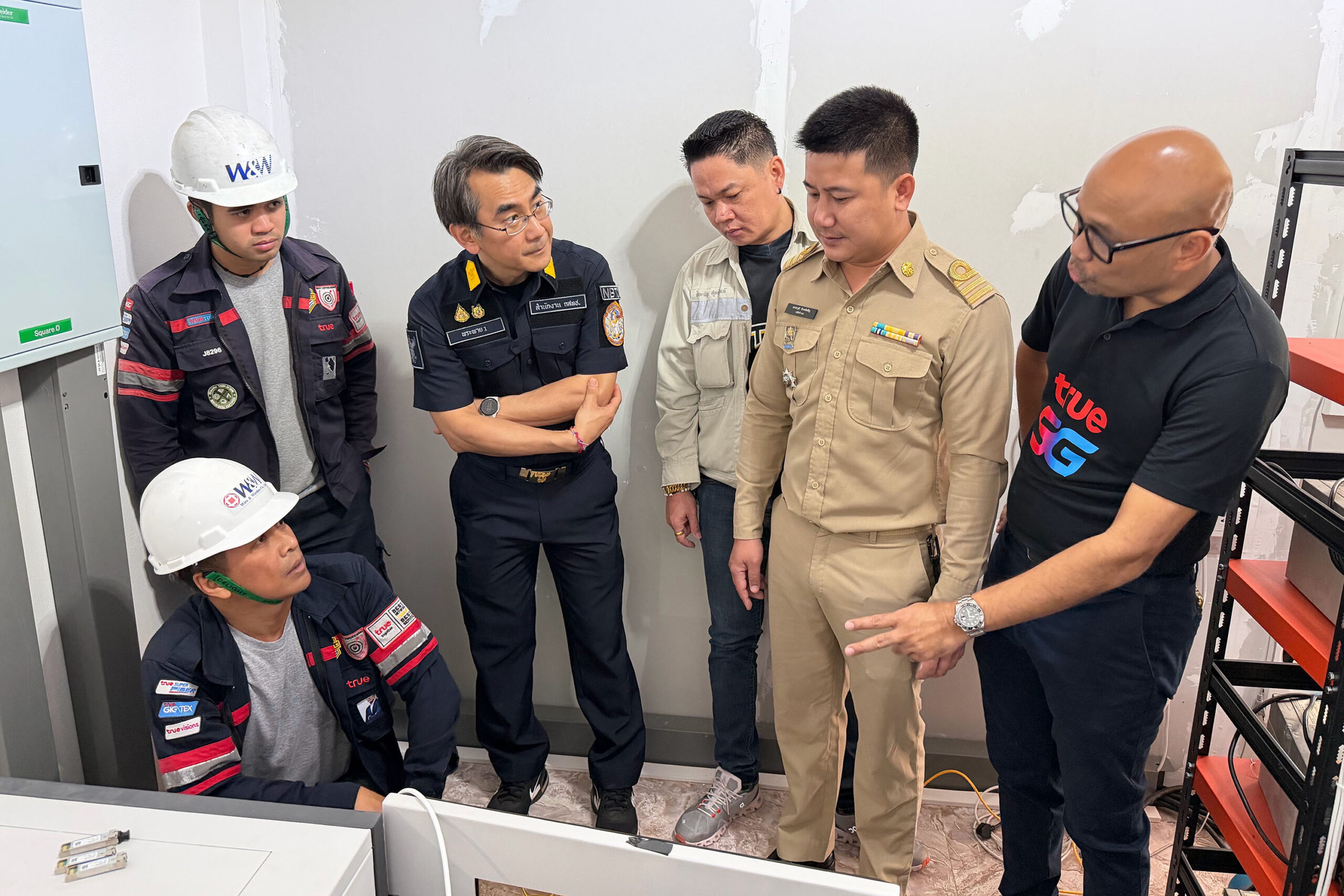 ทรู ชี้เบาะแสศูนย์ต่อต้านการฉ้อโกงออนไลน์ (ACSC)  และ กสทช. บุกทลายจุดลักลอบส่งสัญญาณเน็ตข้ามแดนไทย-เมียนมา