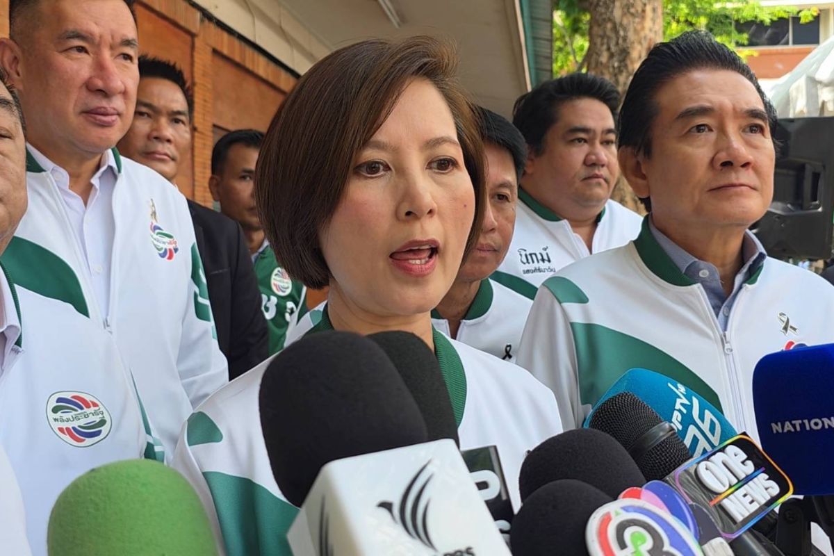 รมว.แรงงาน เผยคนไทยในตะวันออกกลาง ขอกลับไม่เกิน 200 คน ส่วนใหญ่ที่อิหร่าน