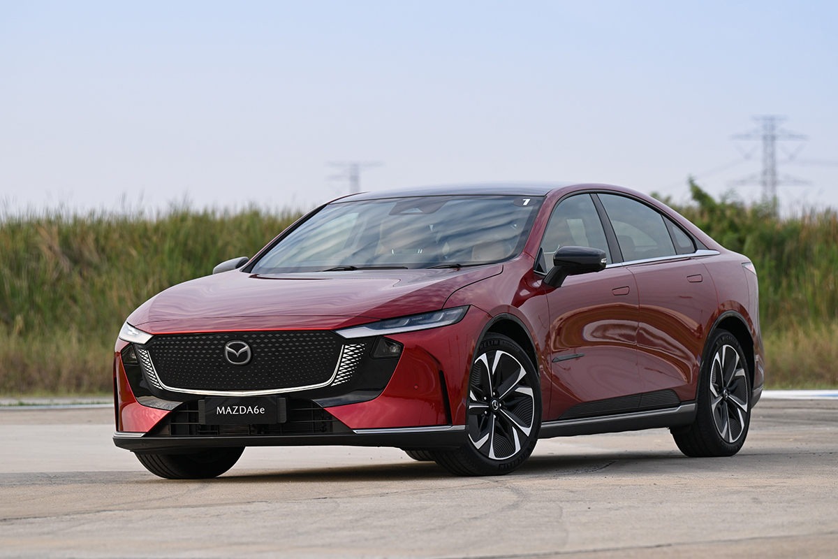 Mazda 6e