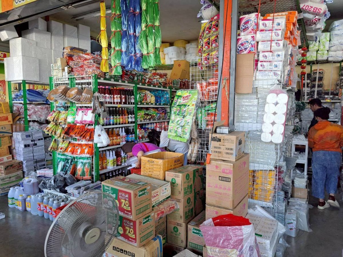 พาณิชย์เชียงราย สำรวจตลาดล้านเมือง พบผลิตภัณฑ์พลาสติกจ่อขึ้นราคา