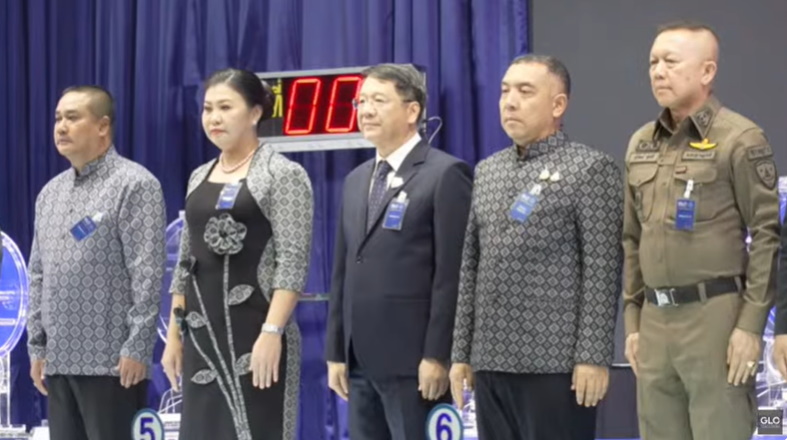 นายจุมพฏ วรรณฉัตรสิริ ผู้ว่าราชการจังหวัดสุราษฎร์ธานี เป็นประธานการออกรางวัล งวด 1 มีนาคม 2569