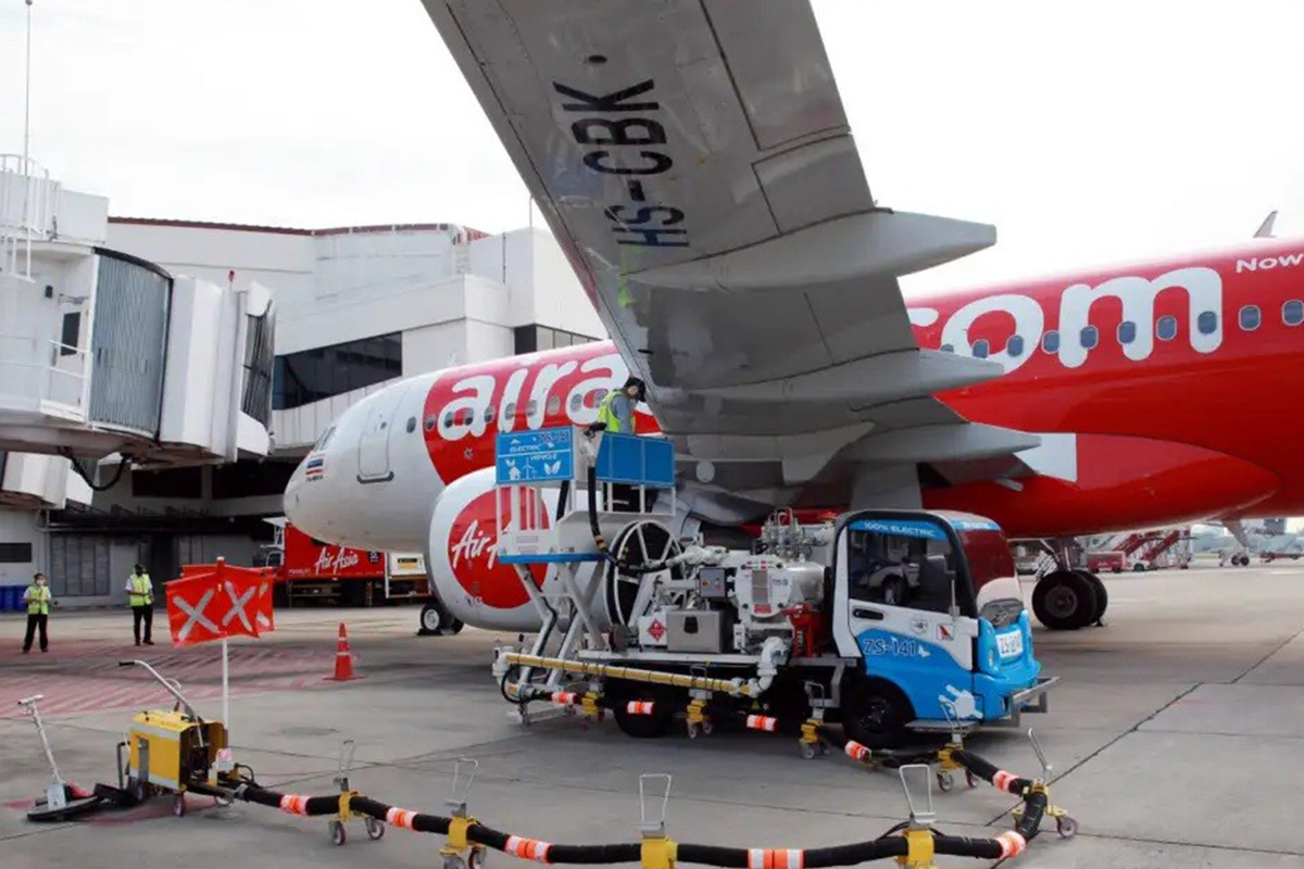 น้ำมันเครื่องบินราคาพุ่ง 3 เท่าตัว “แอร์เอเชีย-นกแอร์-ไทยไลอ้อน” แห่เลิกบินชั่วคราว