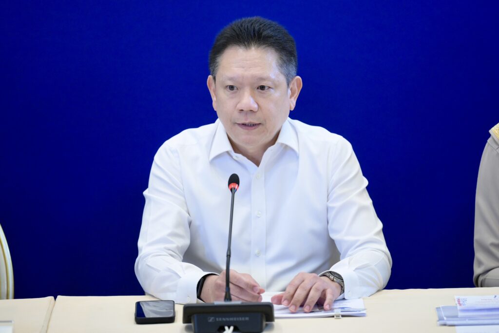 ลวรณ แสงสนิท ปลัดกระทรวงการคลัง