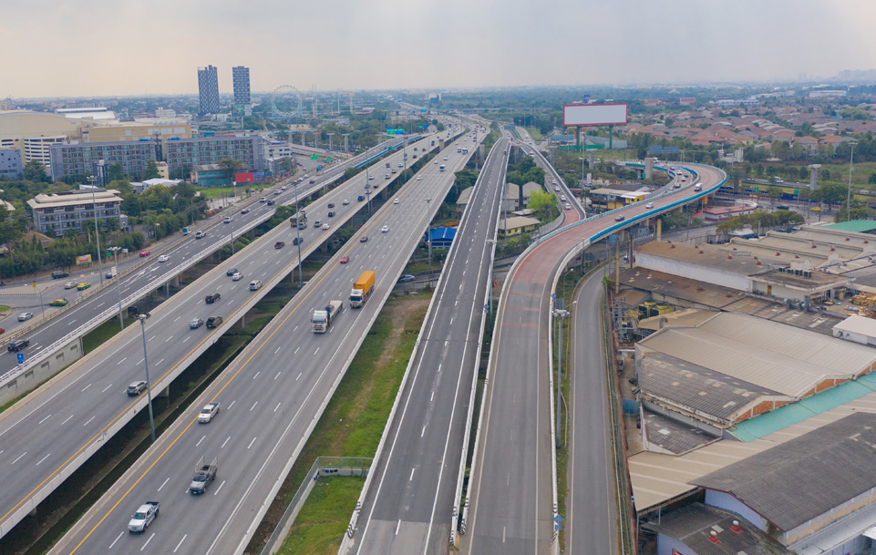 วัดใจรัฐบาลผ่าทางตัน ‘ไฮสปีด’ EEC ดึงสวนสนุกปลุก ‘เมืองใหม่’