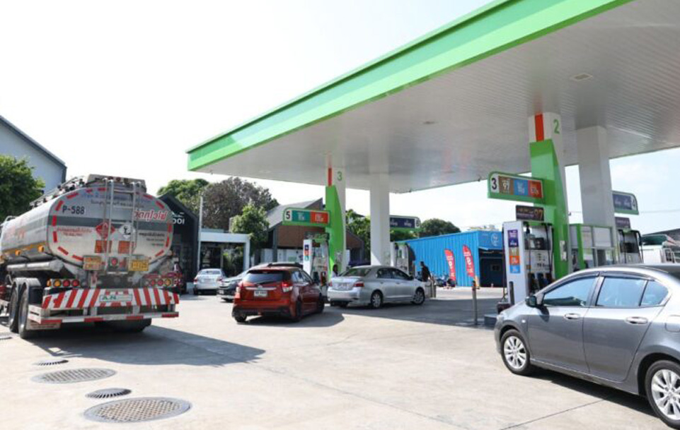 น้ำมันและรัฐธรรมนูญ ปมร้อน ‘นโยบายรัฐบาล’