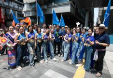 ธนาคารกรุงเทพ ชวนห่มสไบโชว์ความงามแบบไทยเล่นสงกรานต์สีลม