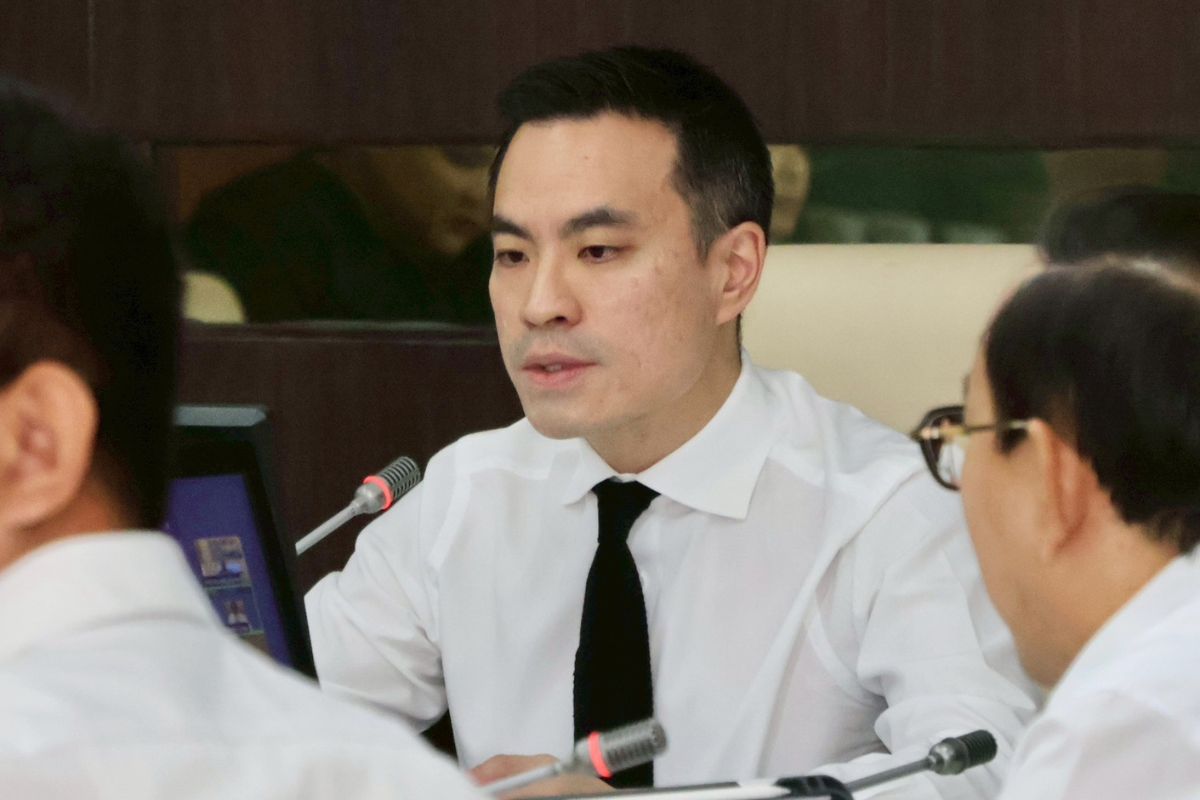 ‘เอกนัฏ’ เตรียมไฟเขียวให้ส่งออกน้ำมันเจ็ต เอ 1 ได้ หลังโรงกลั่นร้องน้ำมันจ่อล้นคลัง