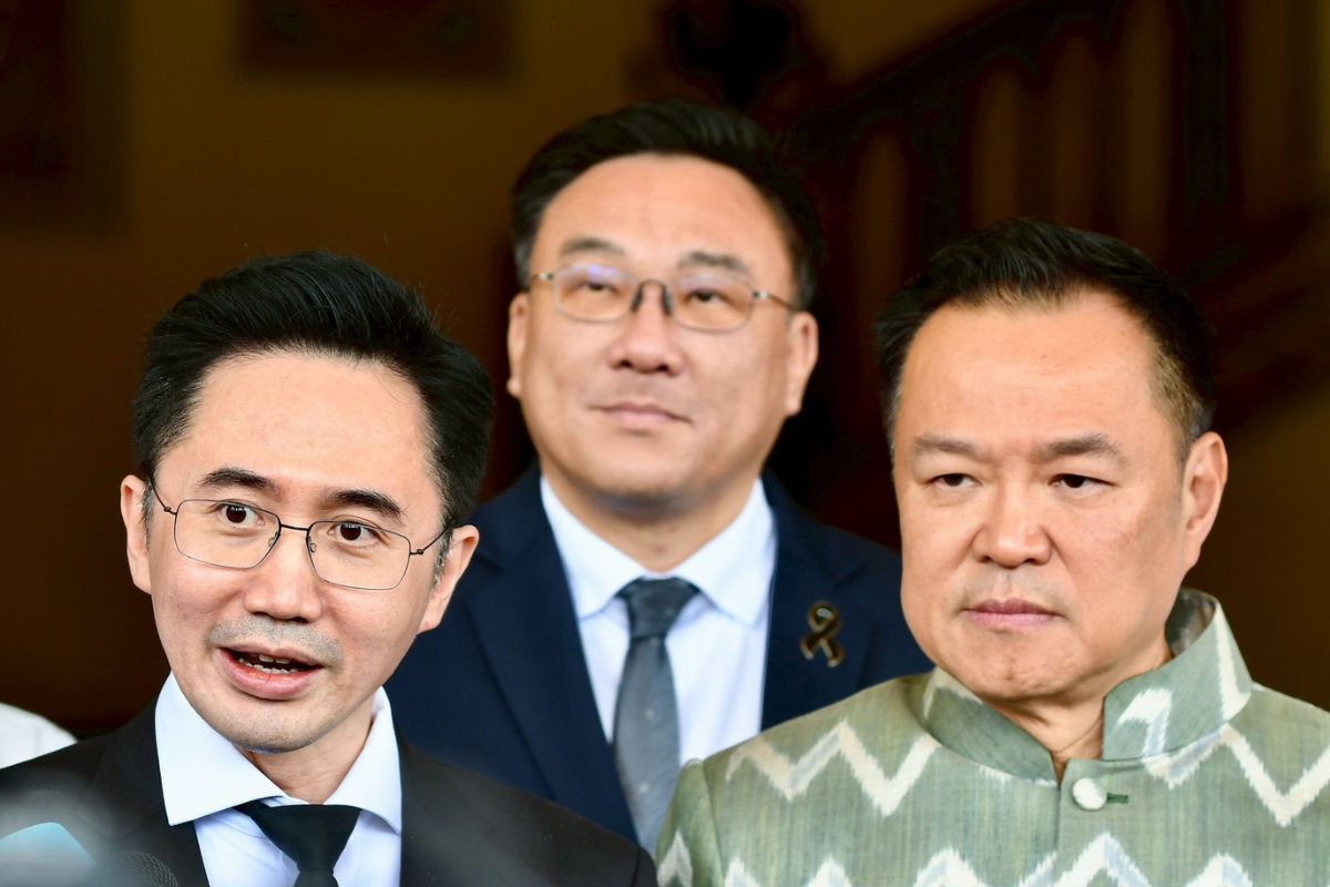 ‘อนุทิน’ ถก ‘ยศชนัน-จุลพันธ์’ สไตล์รัฐบาลใหม่ เพื่อไทยโทร.หาได้ทุกเรื่อง