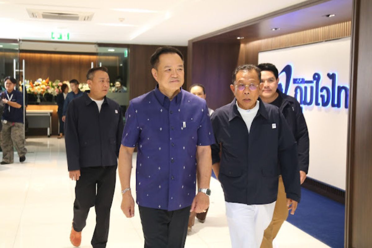 ‘ภูมิใจไทย’ ทำบุญครบรอบ ก้าวสู่ปีที่ 18 นักการเมืองร่วมยินดีคึกคัก