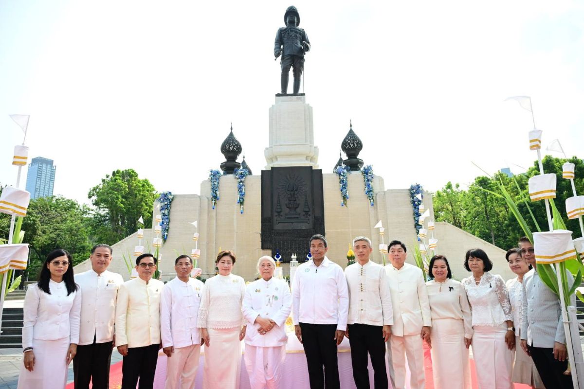 รัฐบาล-กทม. บวงสรวง เปิดตัวกิจกรรมเฉลิมพระเกียรติ รัชกาลที่ 6 ครบรอบ 100 ปี สวนลุมพินี
