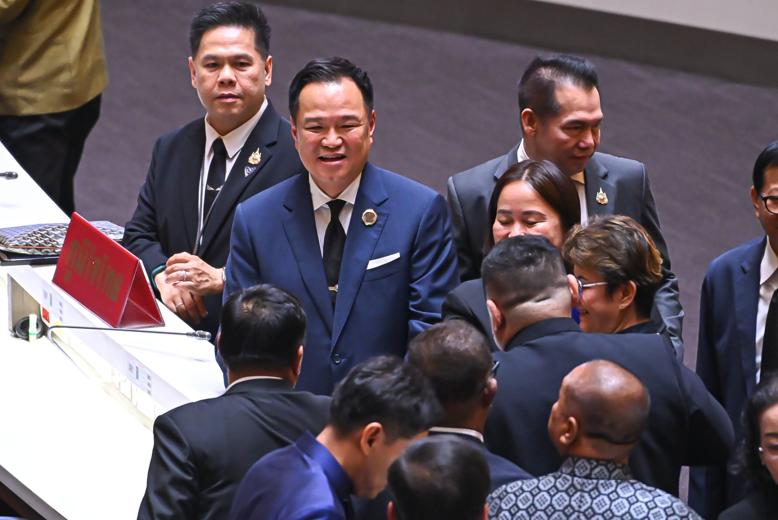 สวนดุสิตโพล เผย คนไทยหนุน 3 แผน รับมือวิกฤตพลังงาน