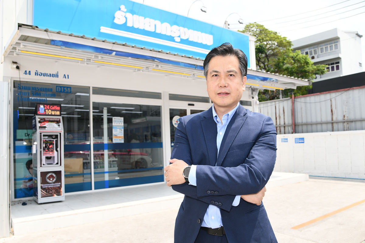 คุยกับ ‘ร้านยากรุงเทพ’ ร้านขายยาอายุ 28 ปี ที่มี ‘เทคโนโลยี’ อยู่ใน DNA