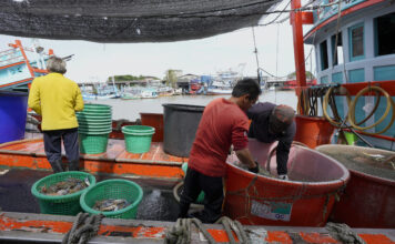 หอฯ ค้าตราด ยื่น 4 ข้อเสนอ กู้วิกฤตประมง-อุตสาหกรรมต่อเนื่อง