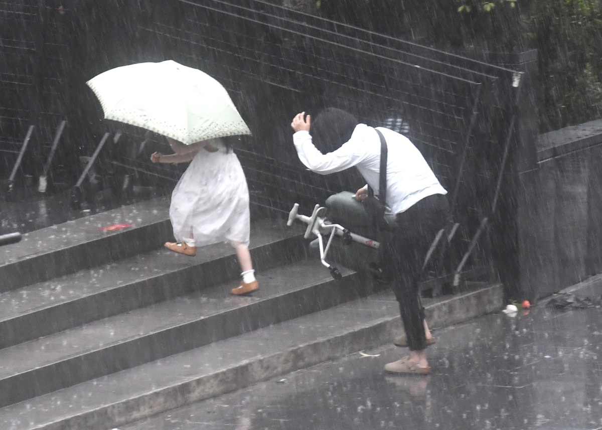 กรมอุตุนิยมวิทยา วันนี้ เตือนรับมือ “พายุฤดูร้อน” 16-20 เมษายนนี้