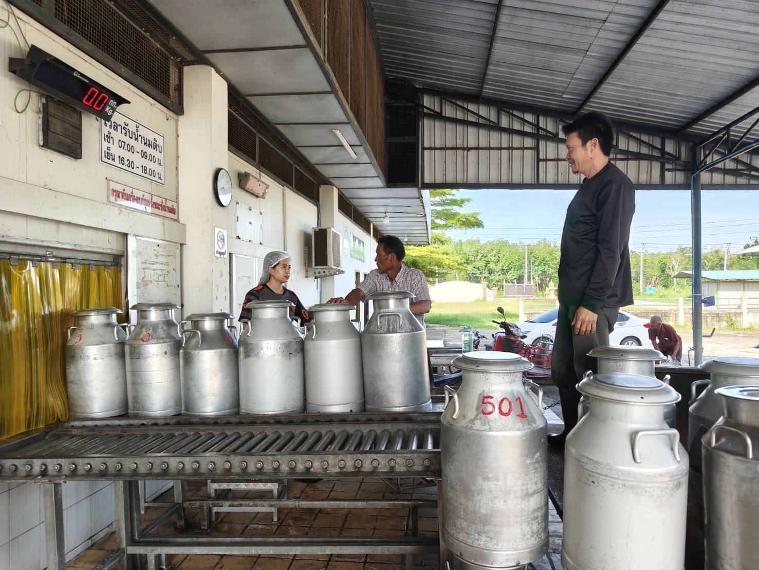 สหกรณ์งัด “น้ำหมักนมสด” แก้ปุ๋ยแพง-นมล้น กระจายทั่วประเทศ