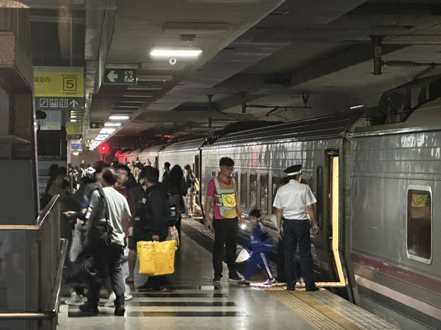 ยอดใช้ระบบรางเปิดทำงานวันแรก 1.11 ล้านคน-เที่ยว ส่วนยอดสะสมช่วงสงกรานต์ทะลุ 8.22 ล้านคน-เที่ยว