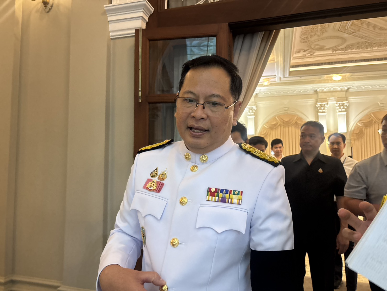 รัฐบาล จ่อใช้มาตราการเปิด​-​ปิดปั๊มตามเวลาหลังสงกรานต์​ สั่งศึกษาลดค่าการกลั่น​-ภาษีน้ำมัน