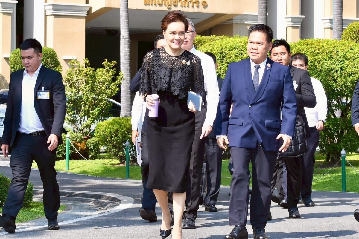 ตั้งทีมแก้ปัญหาขาดแคลนเม็ดพลาสติก รับมือไม่ให้สินค้าราคาพุ่ง