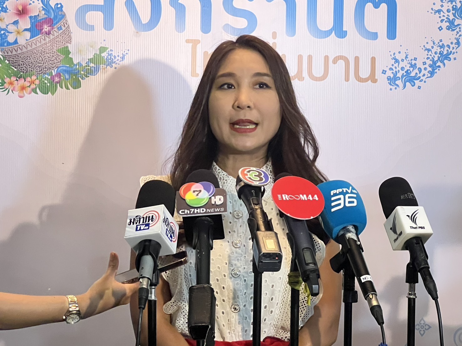 ปชน.ส่งคนในชิง ‘ผู้ว่าฯ กทม.’ ชี้หัวหน้าพรรคฯใหม่ รอคดี 44 สส. ชัดเจน