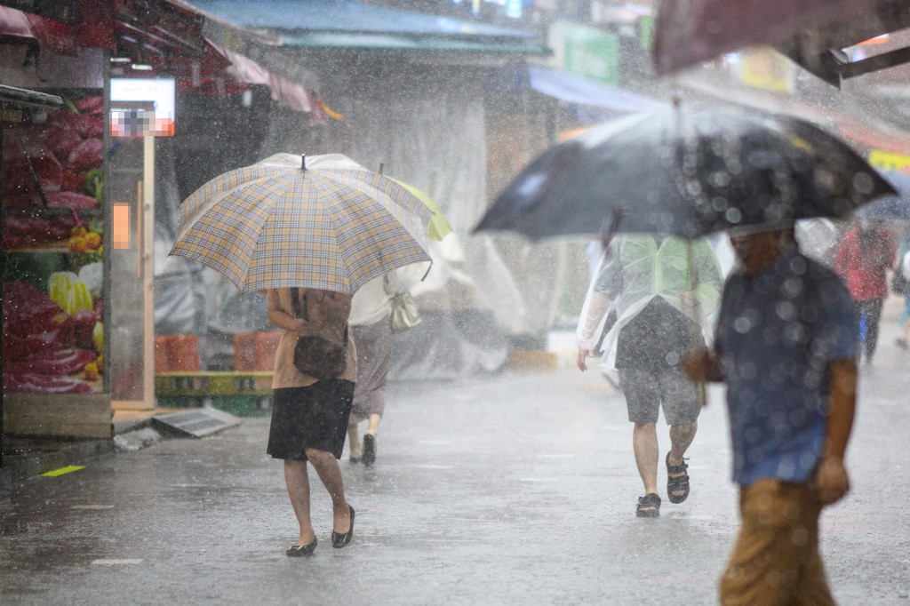 พยากรณ์อากาศวันนี้ (24 พ.ค.) ประเทศไทยฝนลดลง กทม. 30% ของพื้นที่