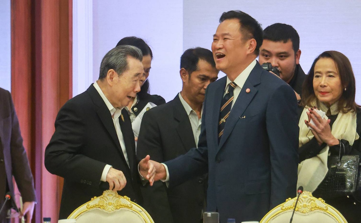 นายกฯ ฟัง ‘บิ๊กธุรกิจ’ ลุยสร้าง ศก.เข้มแข็ง เผย ‘ธนินท์’ ชี้ไทยน้ำมันบนดิน