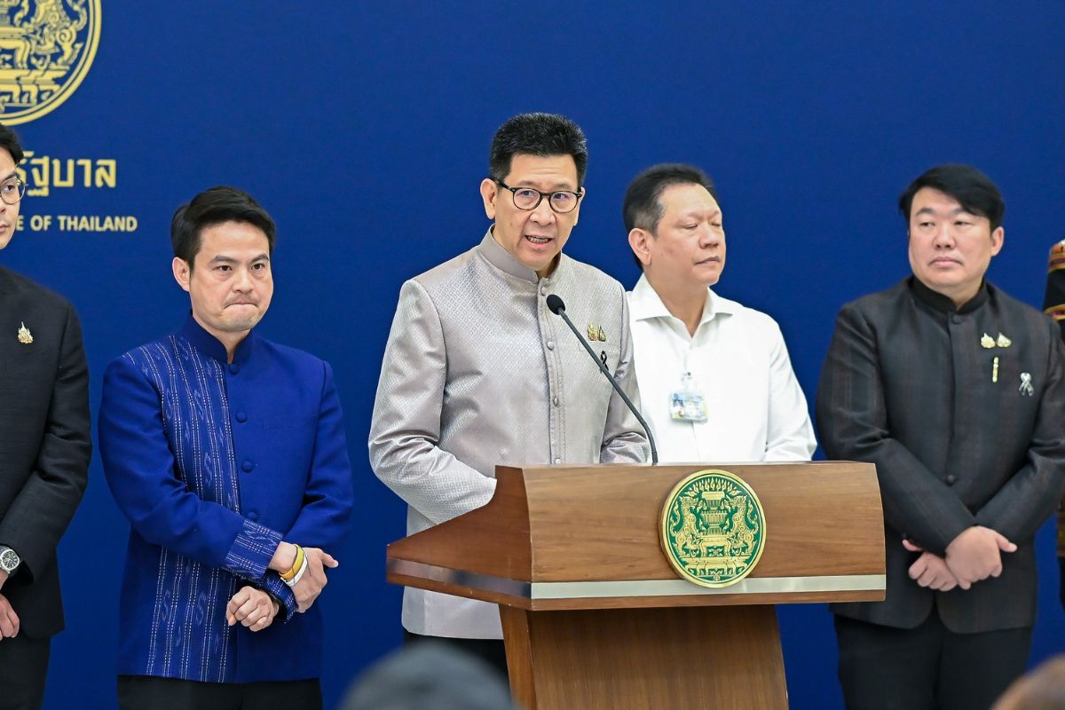 เอกนิติ ชี้ไทยเผชิญวิกฤต 5 ระลอก เร่งกู้เงิน 4 แสนล้าน การันตีคนละครึ่งพลัส 1 มิ.ย.