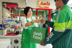 Grab หนุนร้าน ‘ไทยช่วยไทยพลัส’ หั่น GP เหลือ 9%-อัดสินเชื่อวงเงินสูงสุด 2 ล้านบาท