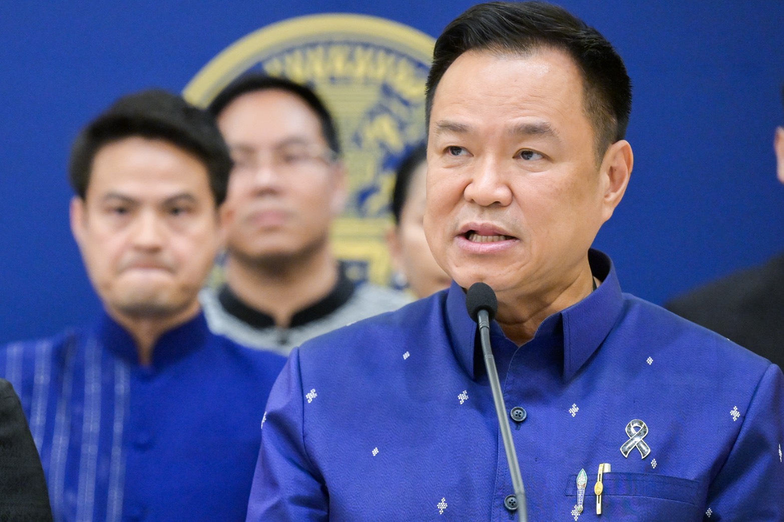 อนุทิน คอนเฟิร์มคนไทยต้องได้ดู “บอลโลก”