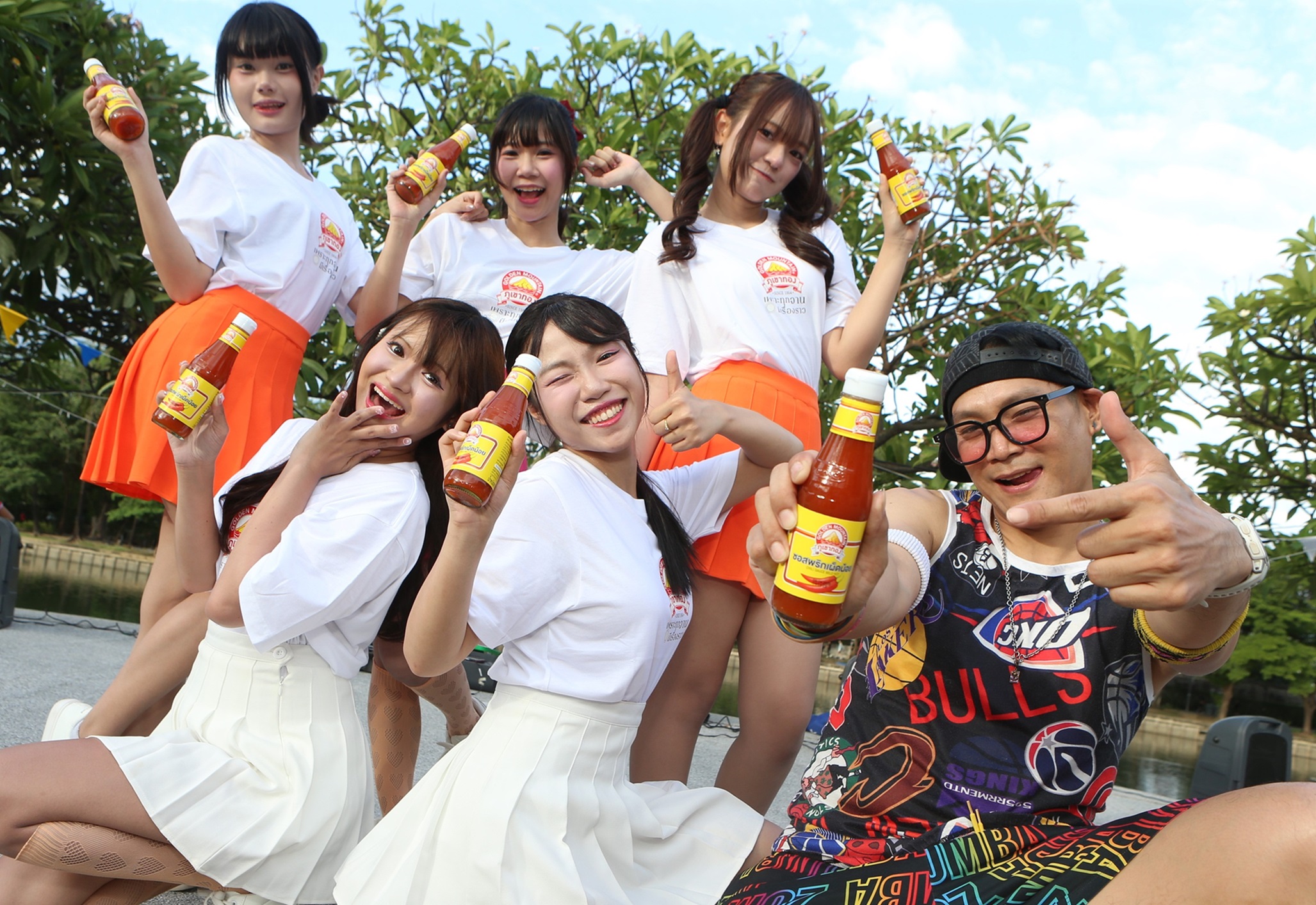 Golden Mountain Chilli Sauce Music Marketing 3