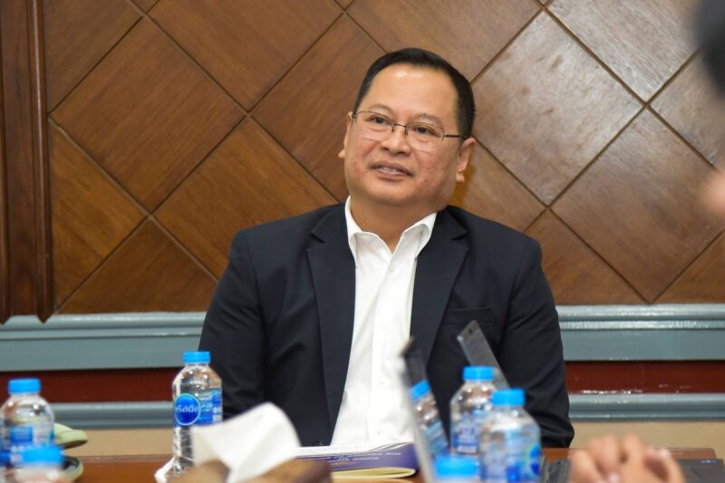 สั่งศึกษาแผนเออร์ลี่รีไทร์ ลดขนาดข้าราชการ ปรับเงินเดือนคนอยู่ต่อให้เหมาะสม