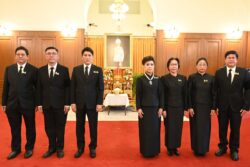 TOA น้อมถวายสักการะเบื้องหน้าพระรูป และลงนามแสดงความอาลัย ‘สมเด็จพระเจ้าลูกเธอ เจ้าฟ้าพัชรกิติยาภา นเรนทิราเทพยวดีกรมหลวงราชสาริณีสิริพัชร มหาวัชรราชธิดา’