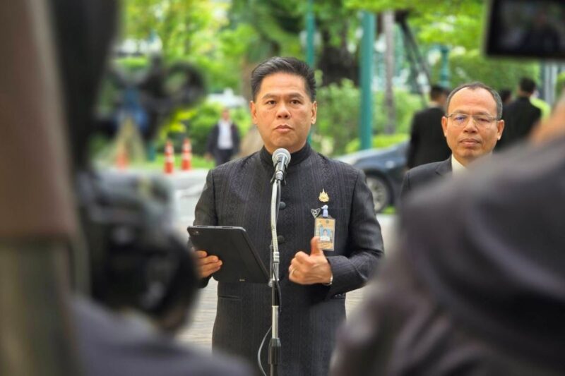 วราวุธ ศิลปอาชา
