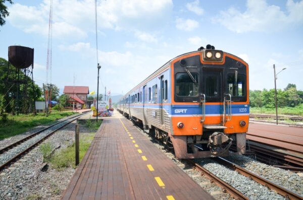 ยิ่งใช้ยิ่งคุ้ม รถไฟออก “บัตรรายเดือน” รูปแบบใหม่ ลดสูงสุด 55% เริ่ม 1 ก.ค.นี้
