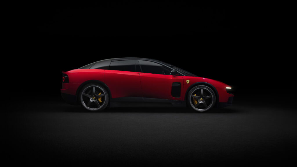 เฟอร์รารี่ ลูเช่ (Ferrari Luce)