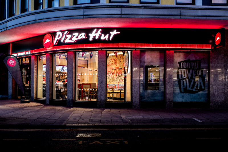Pizza Hut พิซซ่าฮัท