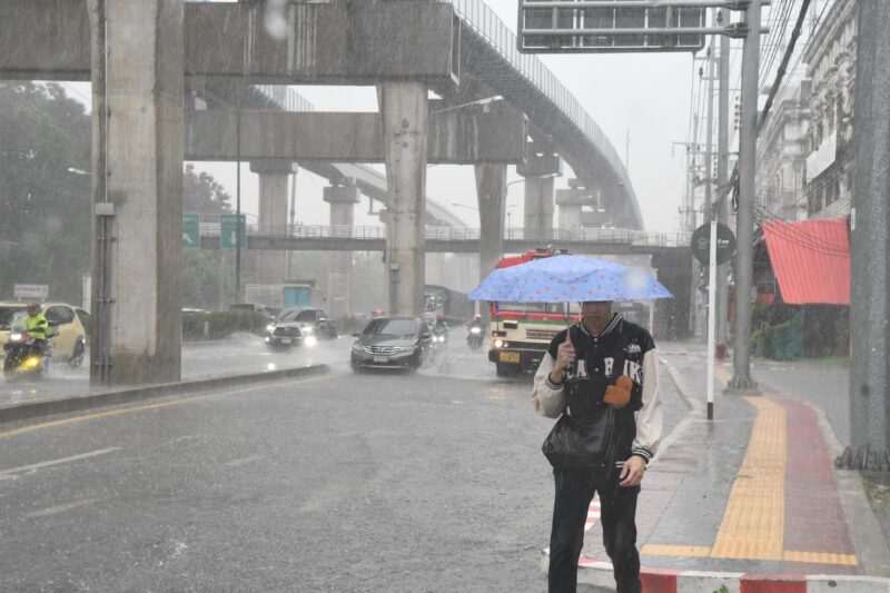 พยากรณ์อากาศวันนี้ (5 มิ.ย.) กรมอุตุฯเตือนฝนตกหนัก 60-70% ของพื้นที่