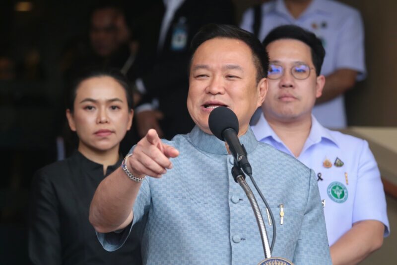 นายกฯ ให้ประชาชนวัด KPI ลั่นทำดีที่สุดหลังถูกถามมั่นใจอยู่ครบ 4 ปีไหม