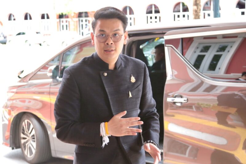 'ดีอี' เปิดโต๊ะคุยคู่สัญญา "TH-AI Passport" พรุ่งนี้ แย้มไม่ชะลอ-อาจแนบท้าย จ่ายตามจริง