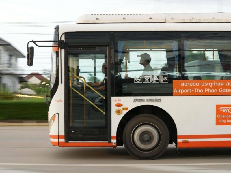 RTC แบกต้นทุนไม่ไหว หยุดวิ่งชั่วคราว ปรับทัพสู่ EV เชื่อม “อาเขต-เซ็นเฟสฯ”