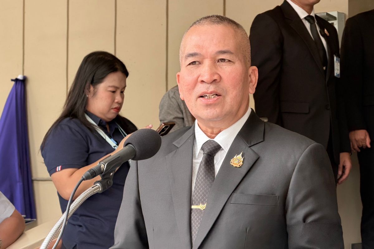 ‘รุทธพล’ ลั่นรู้ตัวการใหญ่คดี ‘แอร์มีนา’ แล้ว สั่ง AOT คุมเข้มลูกเรือ ห้ามรับหิ้วของ-สุ่มตรวจกระเป๋า