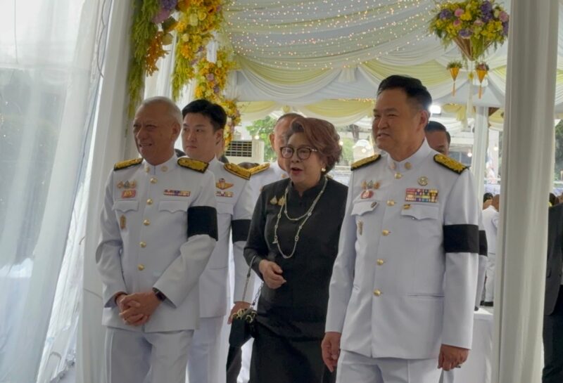 ‘อนุทิน’ สยบรอยร้าวควง ‘พิพัฒน์ – นาที’ ยัน ครม.ทำงานราบรื่น ย้ำ รบ.ยึดกฎหมาย