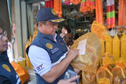 พาณิชย์ เช็กราคาสังฆทานก่อนเข้าพรรษา ยันยังไม่ขึ้นราคา คุมเข้มร้านค้าติดป้ายให้ชัด