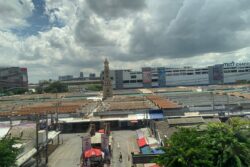 ชัชชาติ ประกาศสร้างแน่ สะพานคนเดินข้ามเจ้าพระยา คืนตลาดจตุจักรให้การรถไฟฯ